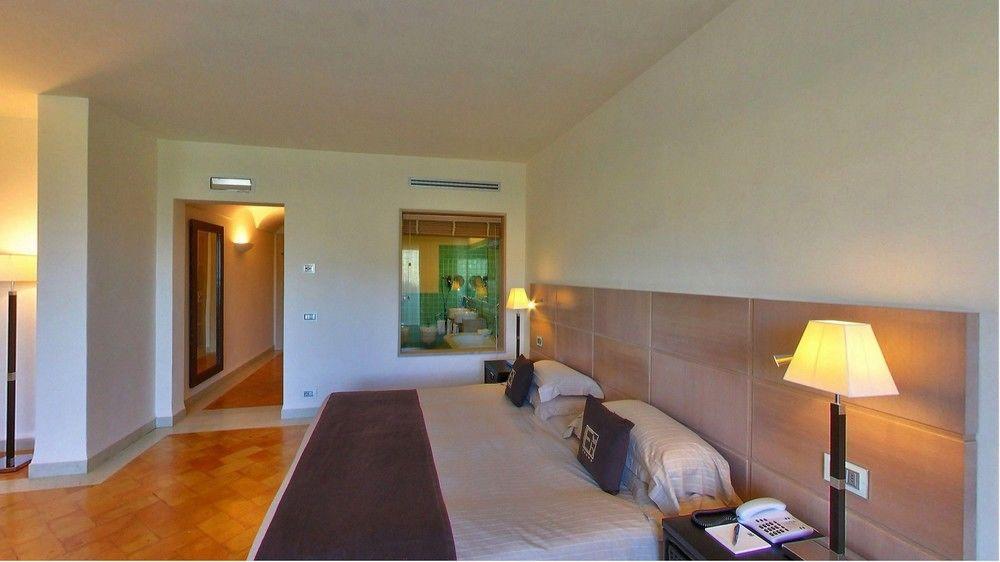 L'Ea Bianca Luxury Resort Baja Sardinia Exteriör bild
