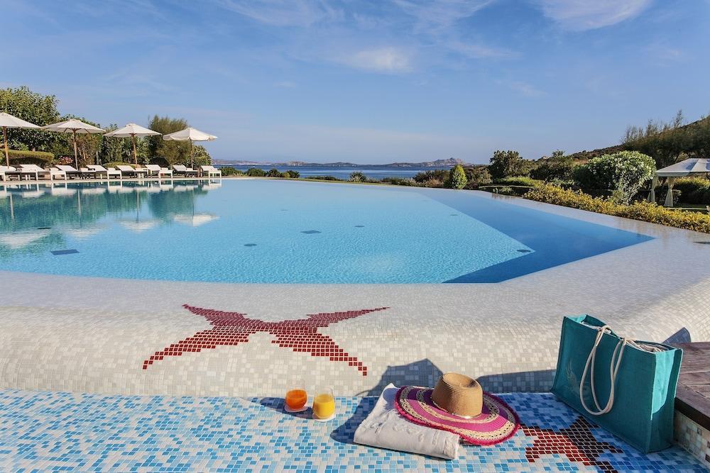 L'Ea Bianca Luxury Resort Baja Sardinia Exteriör bild