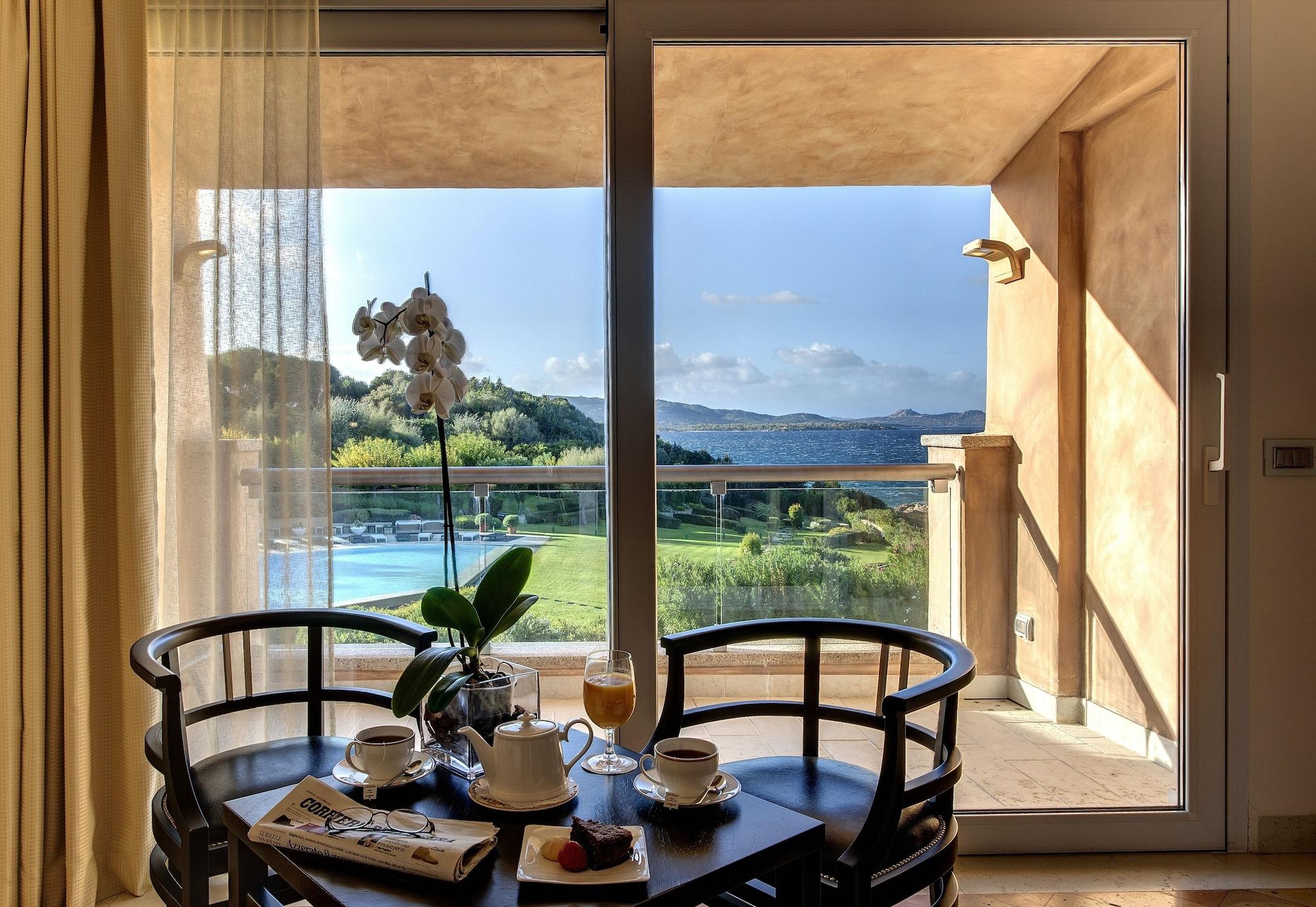 L'Ea Bianca Luxury Resort Baja Sardinia Exteriör bild