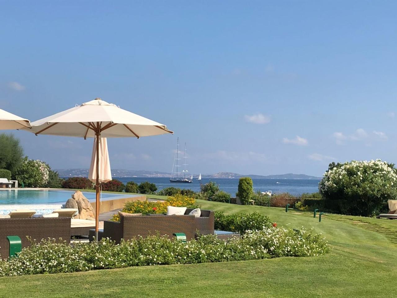 L'Ea Bianca Luxury Resort Baja Sardinia Exteriör bild
